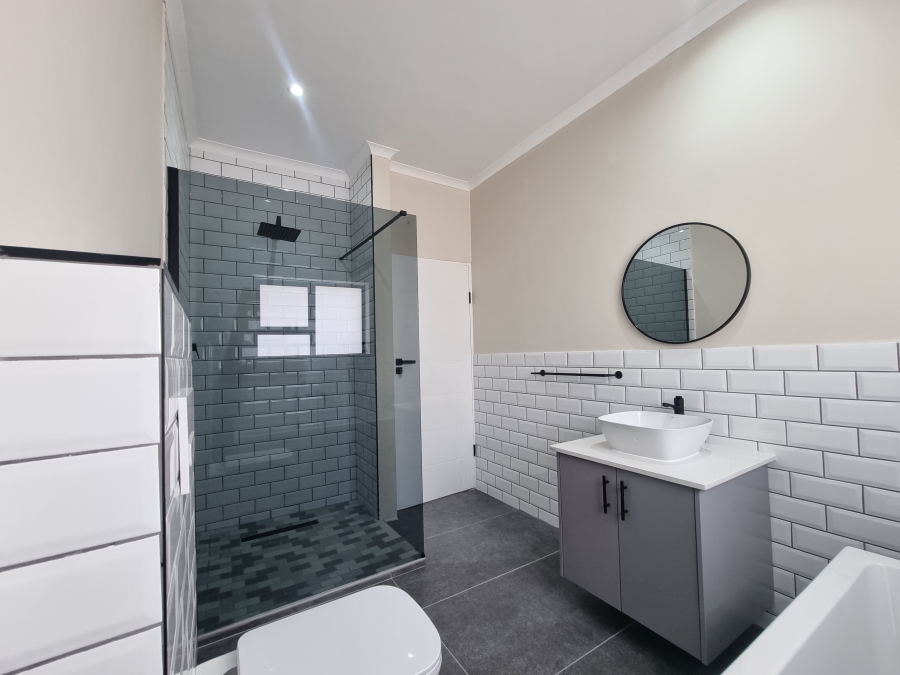 3 Bedroom Property for Sale in Dana Bay Western Cape
